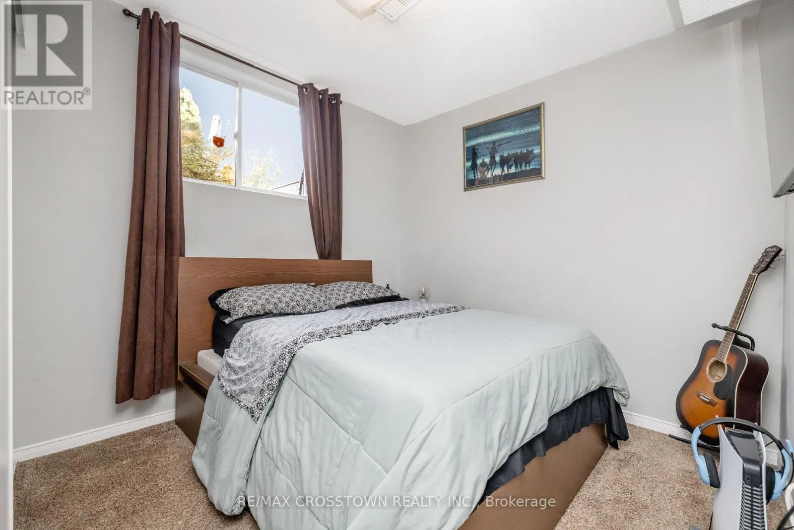 262 WESSENGER DRIVE