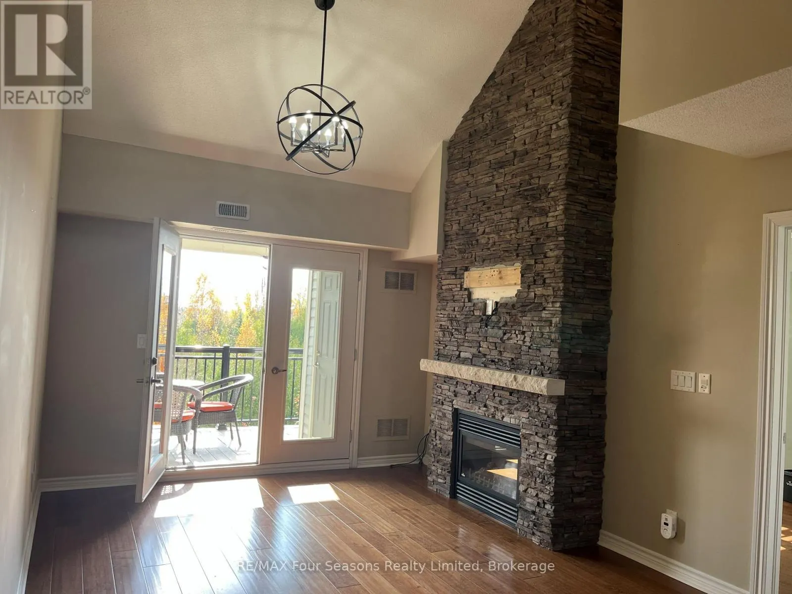 306 - 8 BRANDY LANE DRIVE #306