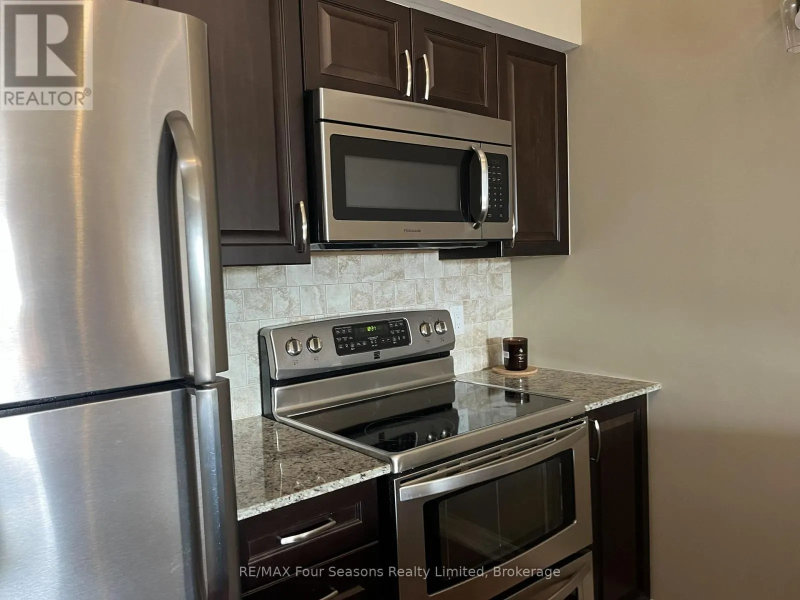 306 - 8 BRANDY LANE DRIVE #306