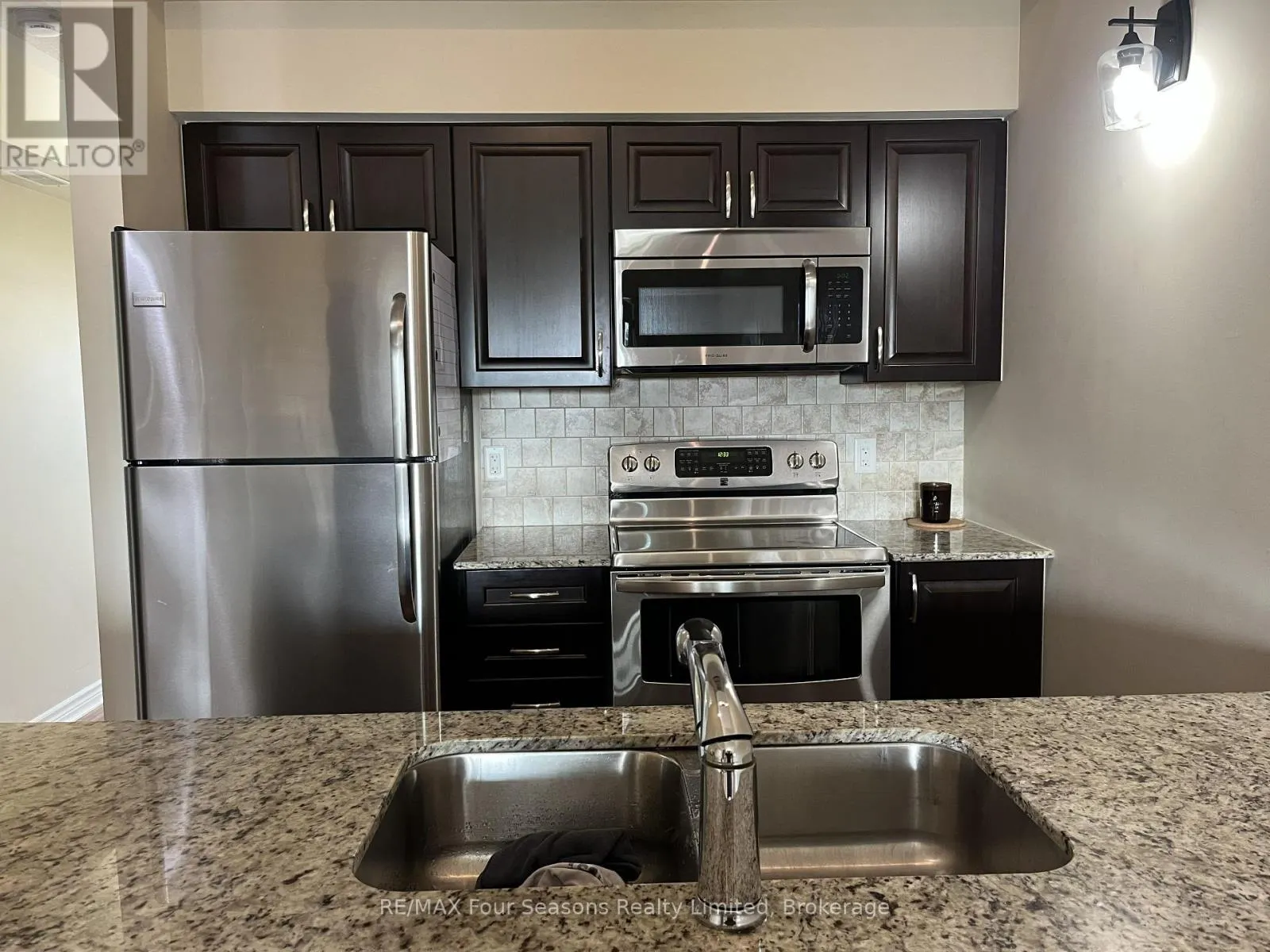 306 - 8 BRANDY LANE DRIVE #306