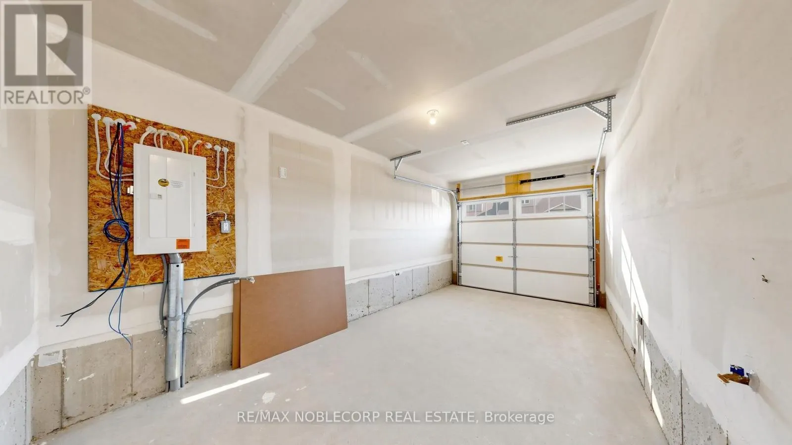 35 FLAN BOULEVARD