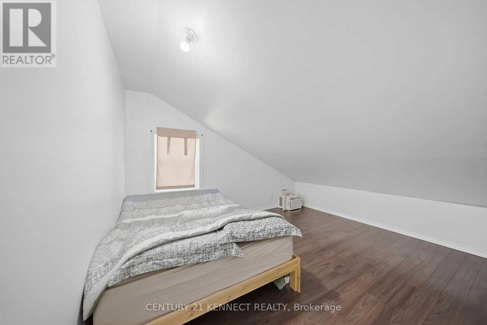 2008 TINY BEACHES ROAD S