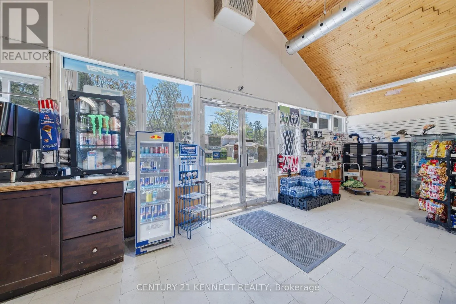 2008 TINY BEACHES ROAD S
