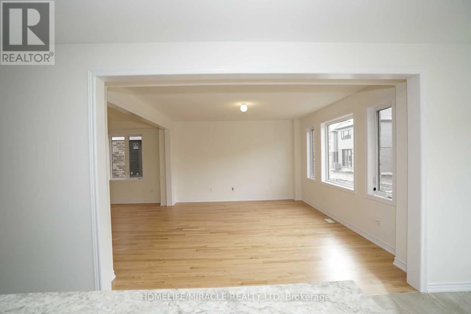 UPPER - 7 LUDLOW DRIVE