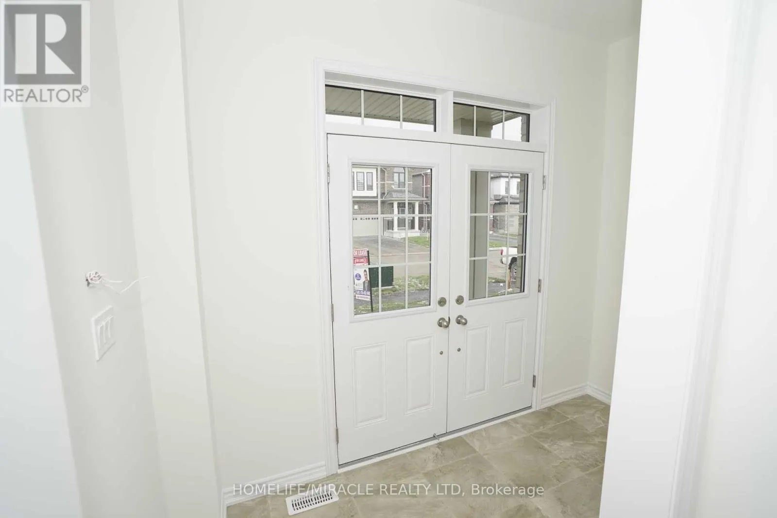 UPPER - 7 LUDLOW DRIVE