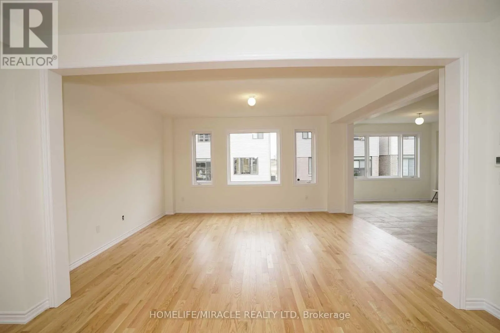 UPPER - 7 LUDLOW DRIVE