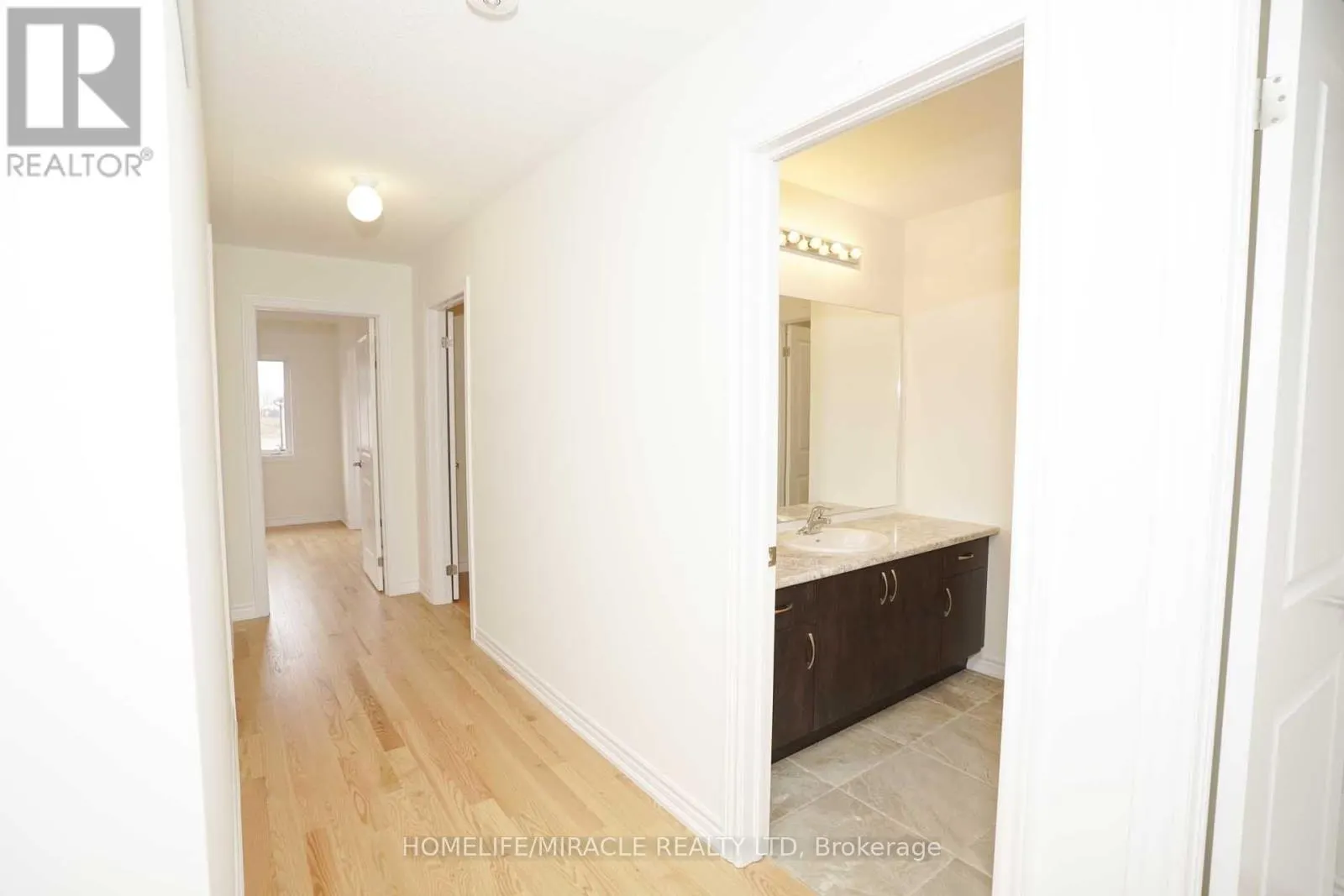 UPPER - 7 LUDLOW DRIVE
