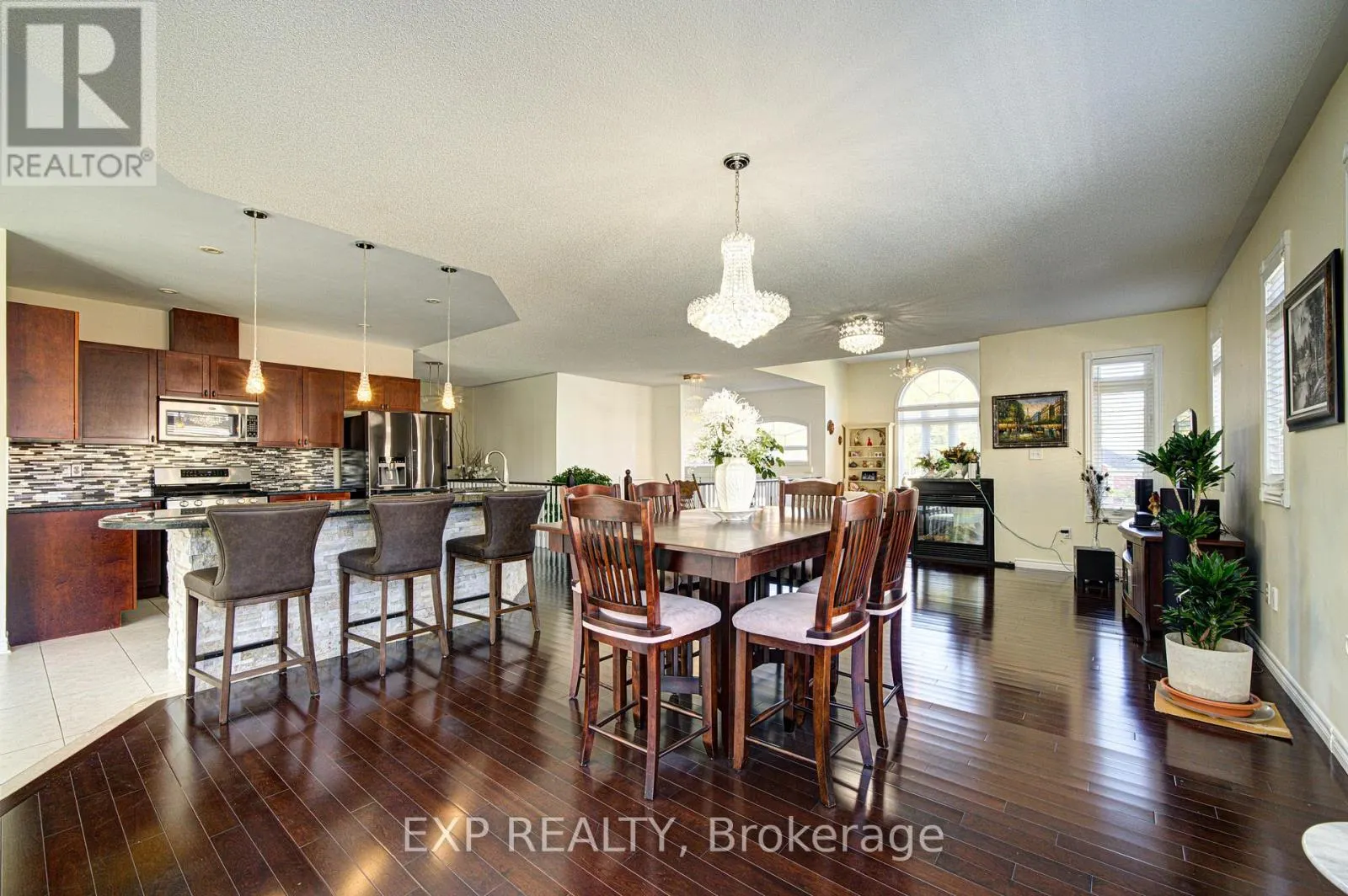 30 CHERRY SANDS CRESCENT