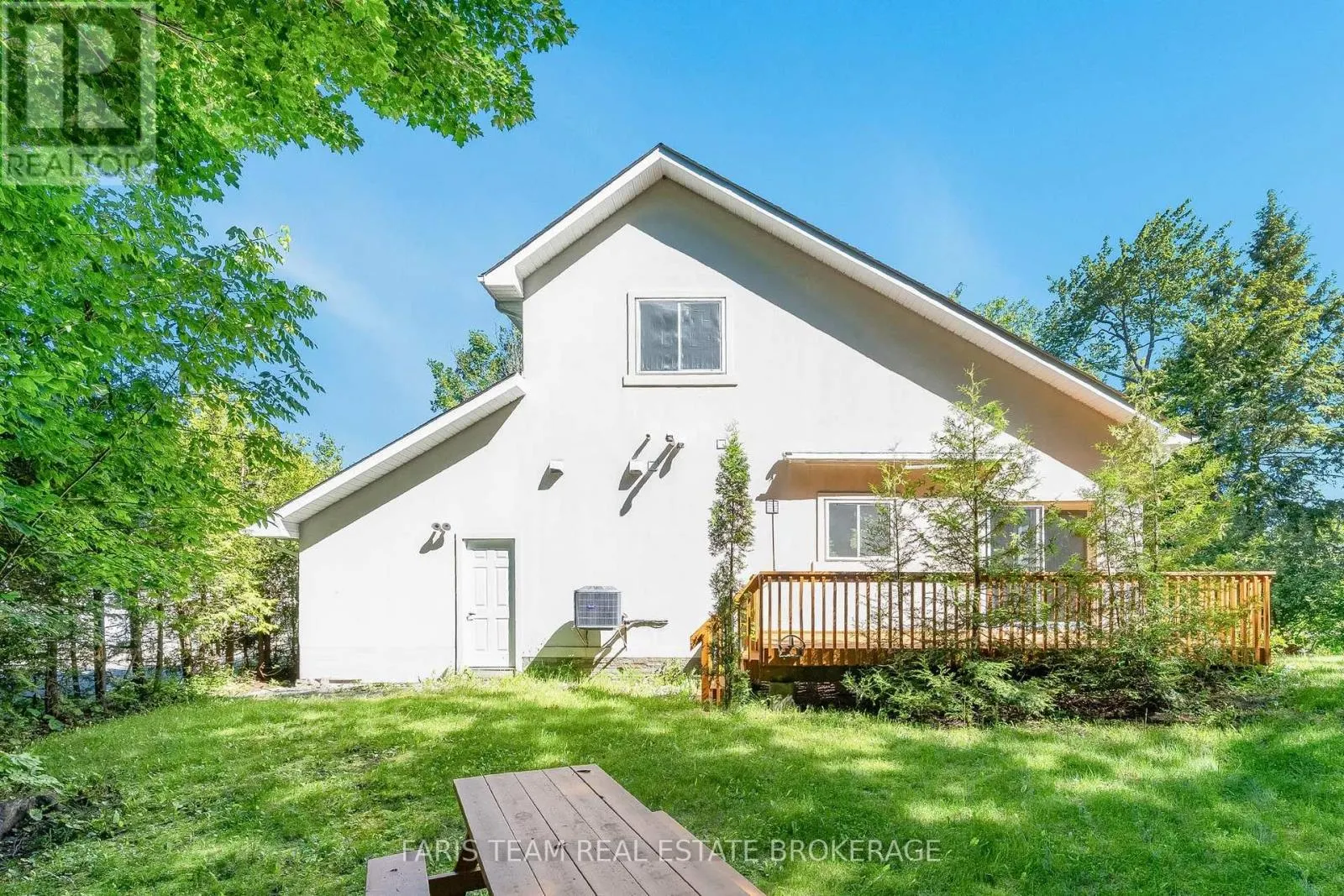 2384 CHAMPLAIN ROAD