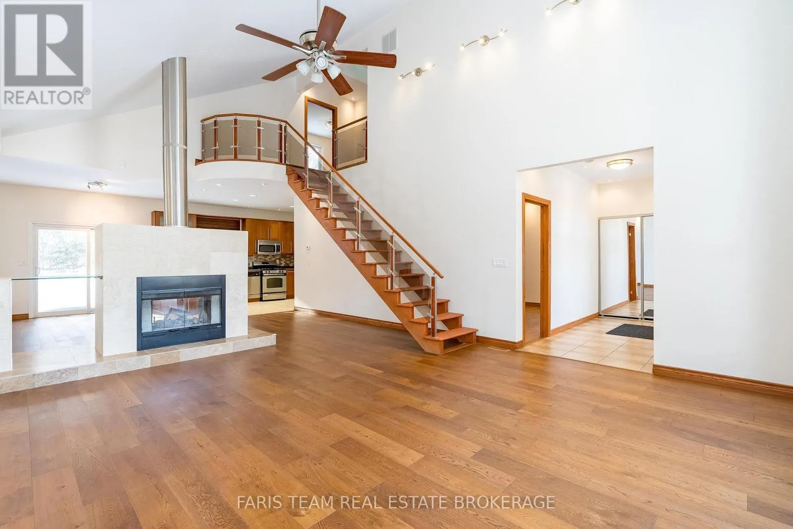 2384 CHAMPLAIN ROAD