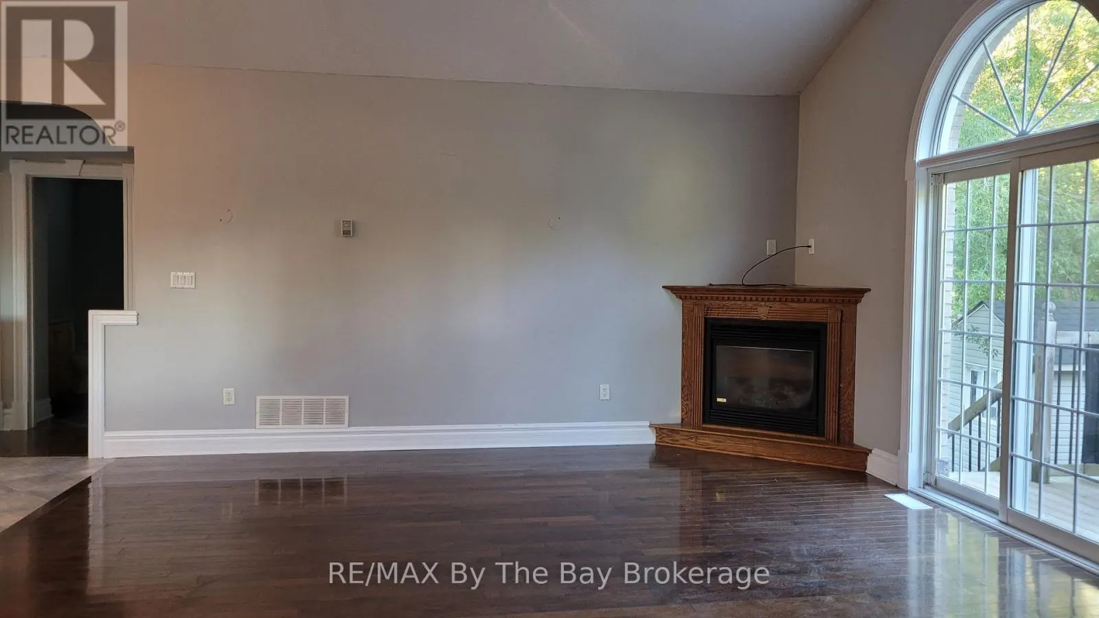 MAIN FLOOR - 65 LAIDLAW STREET #Main Floor