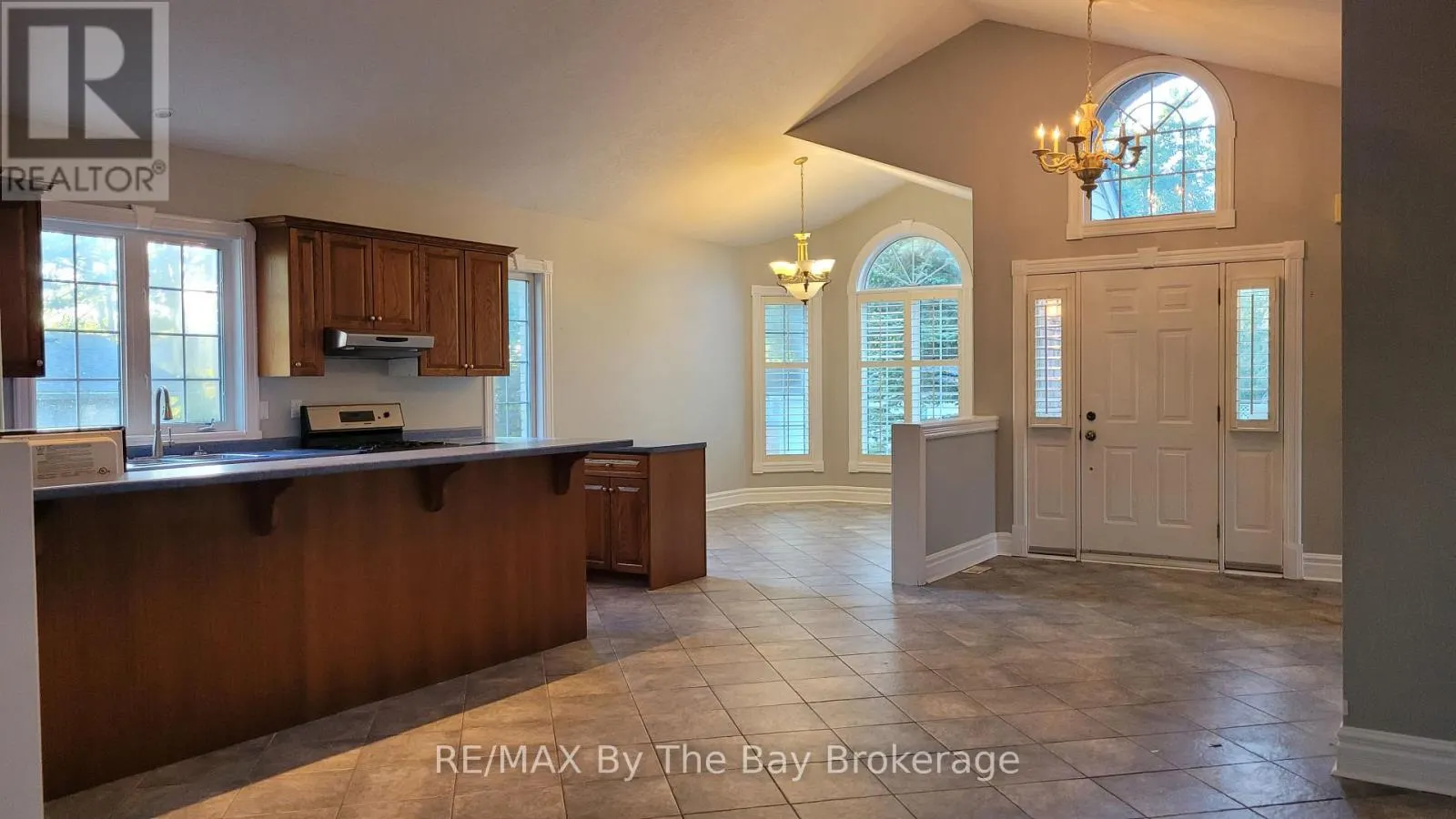 MAIN FLOOR - 65 LAIDLAW STREET #Main Floor