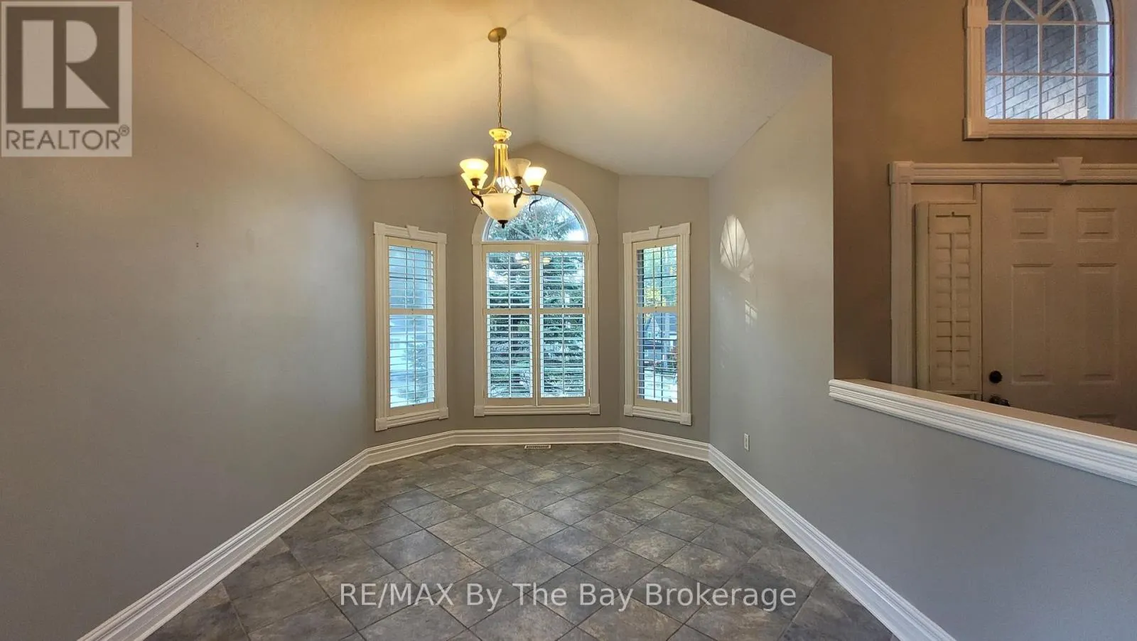 MAIN FLOOR - 65 LAIDLAW STREET #Main Floor