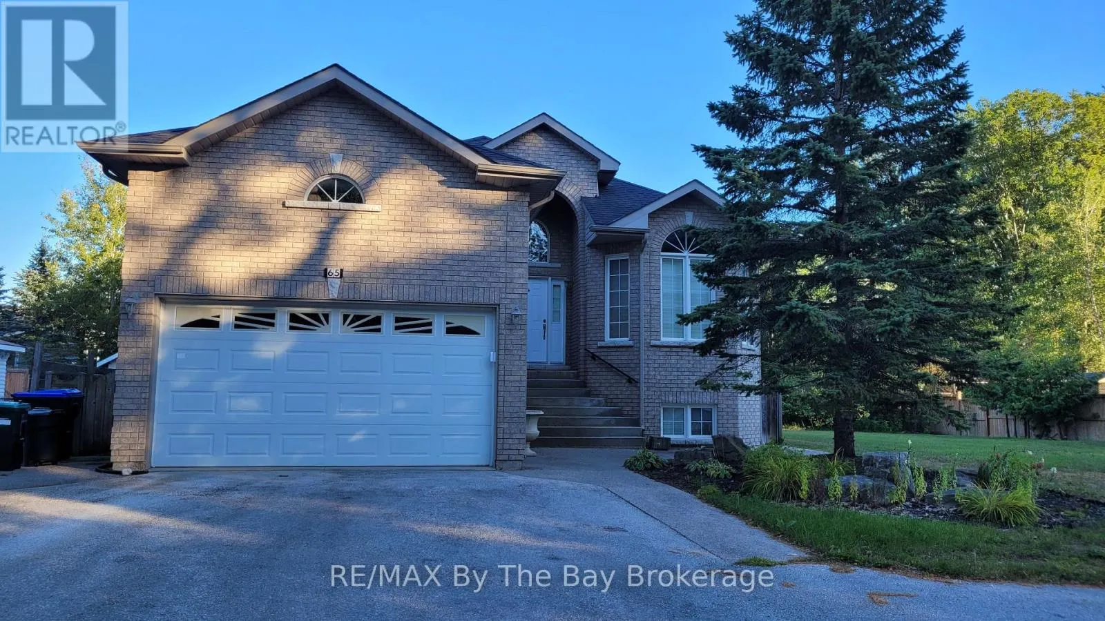 MAIN FLOOR - 65 LAIDLAW STREET #Main Floor