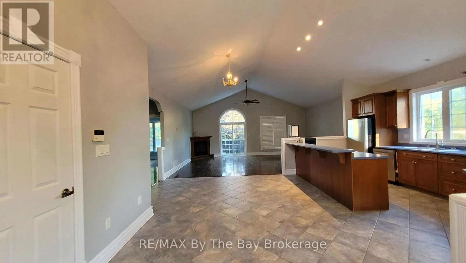 MAIN FLOOR - 65 LAIDLAW STREET #Main Floor
