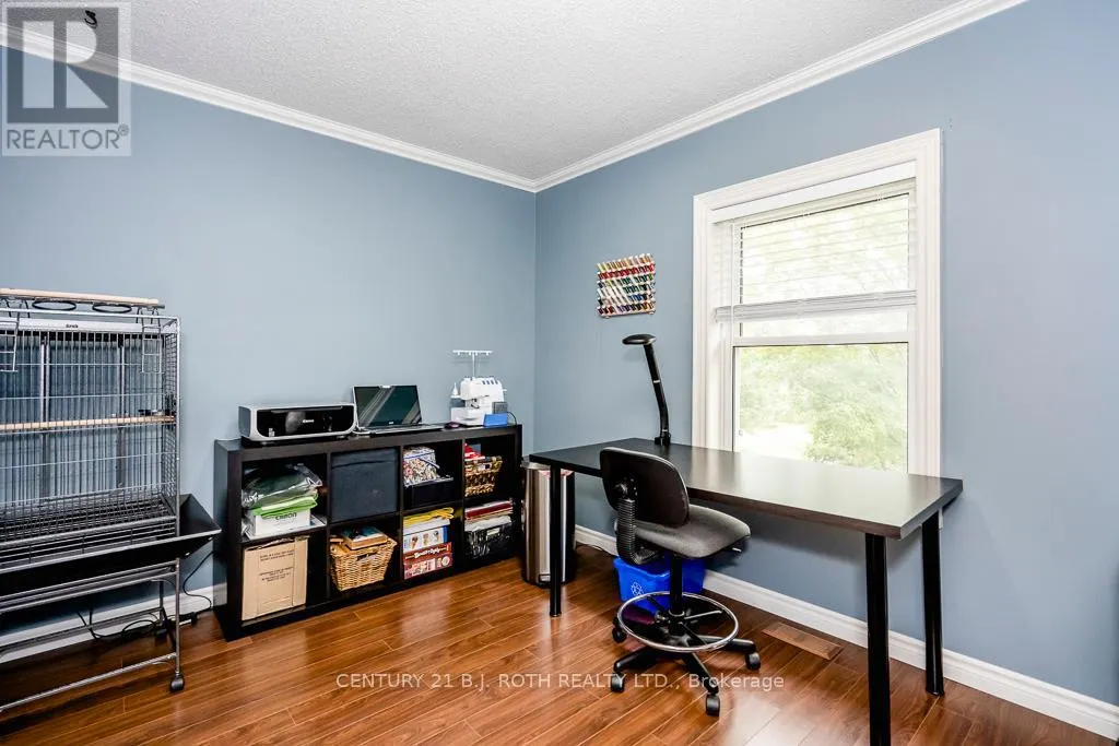 301 4 CONCESSION ROAD
