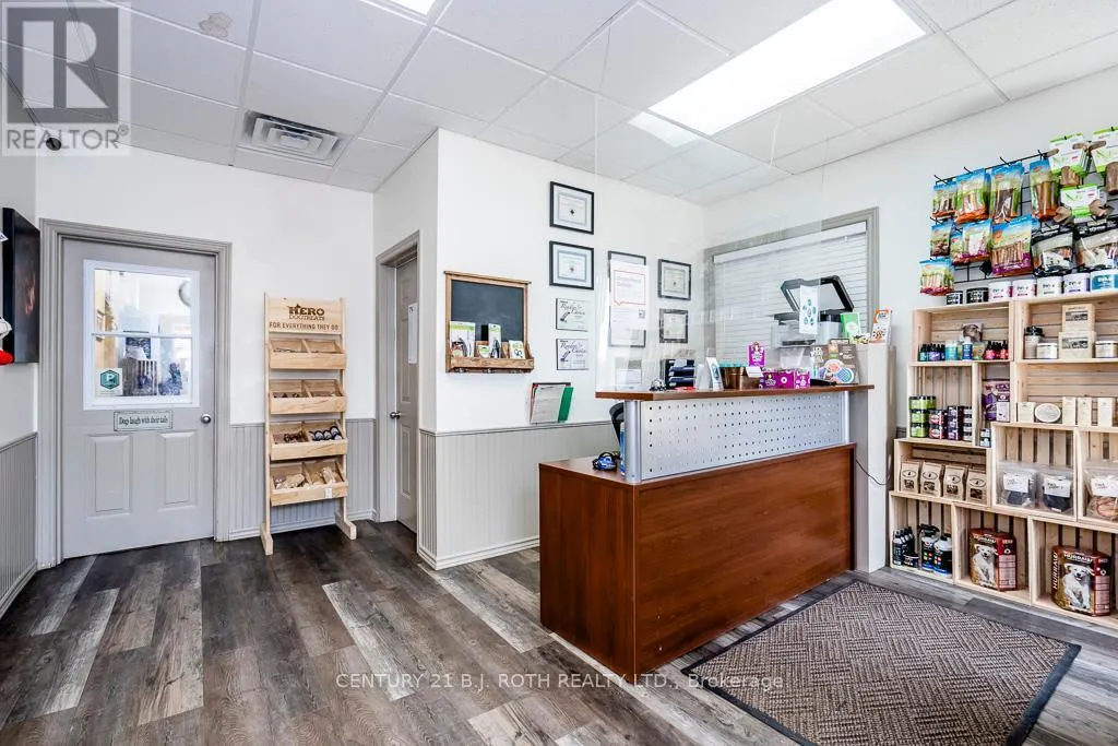 301 4 CONCESSION ROAD