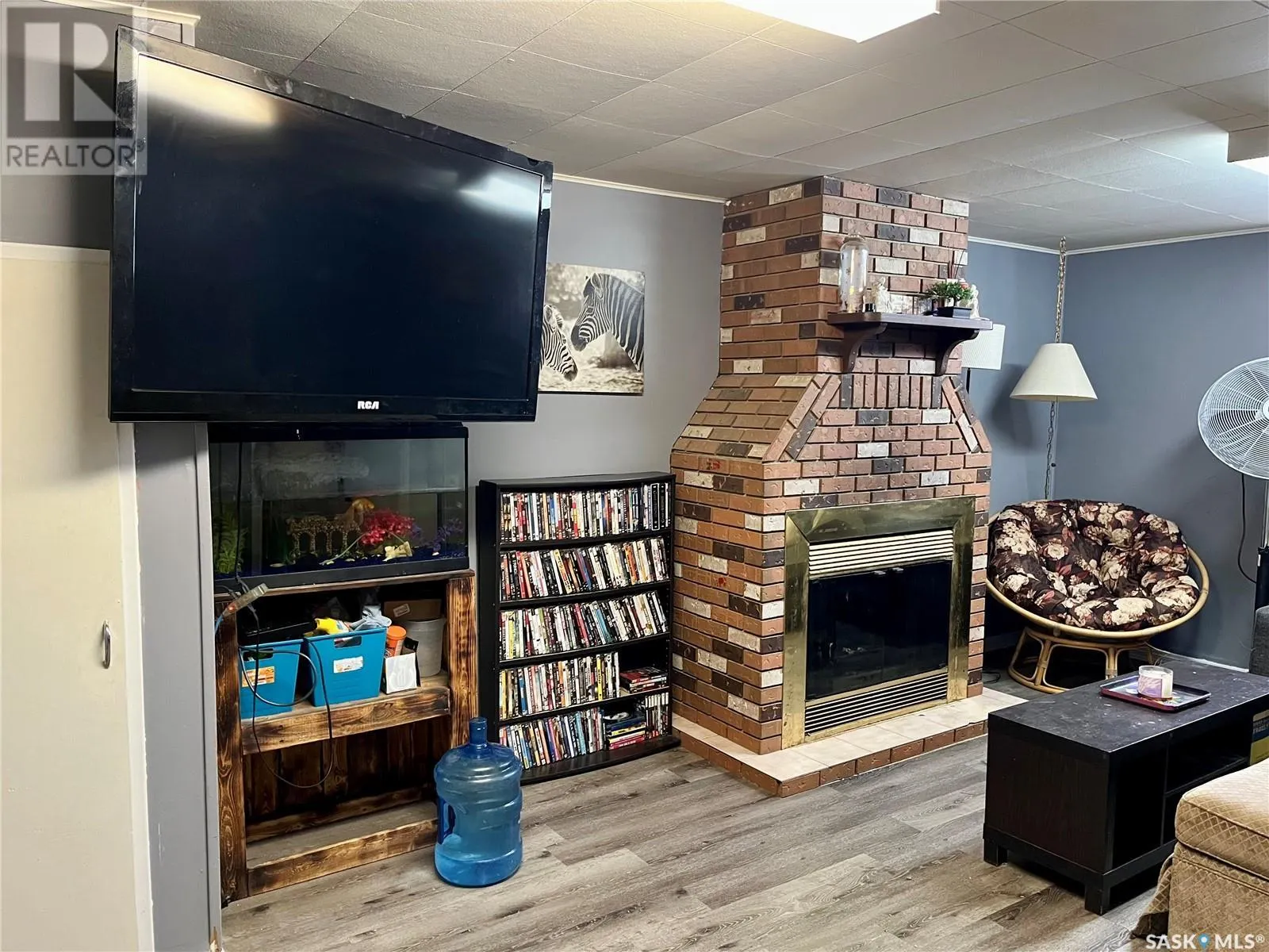 319 6th AVENUE W