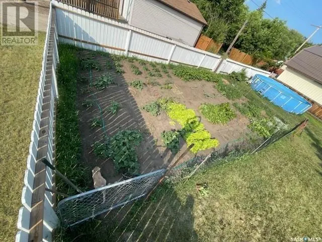 319 6th AVENUE W