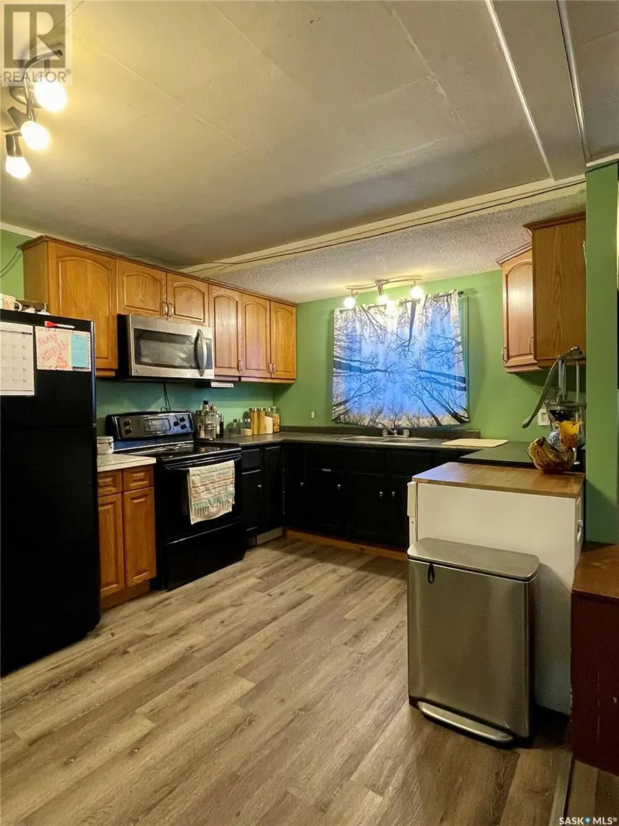 319 6th AVENUE W