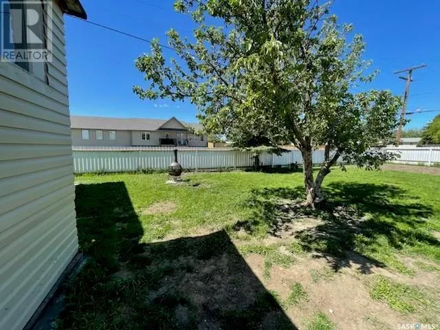 319 6th AVENUE W