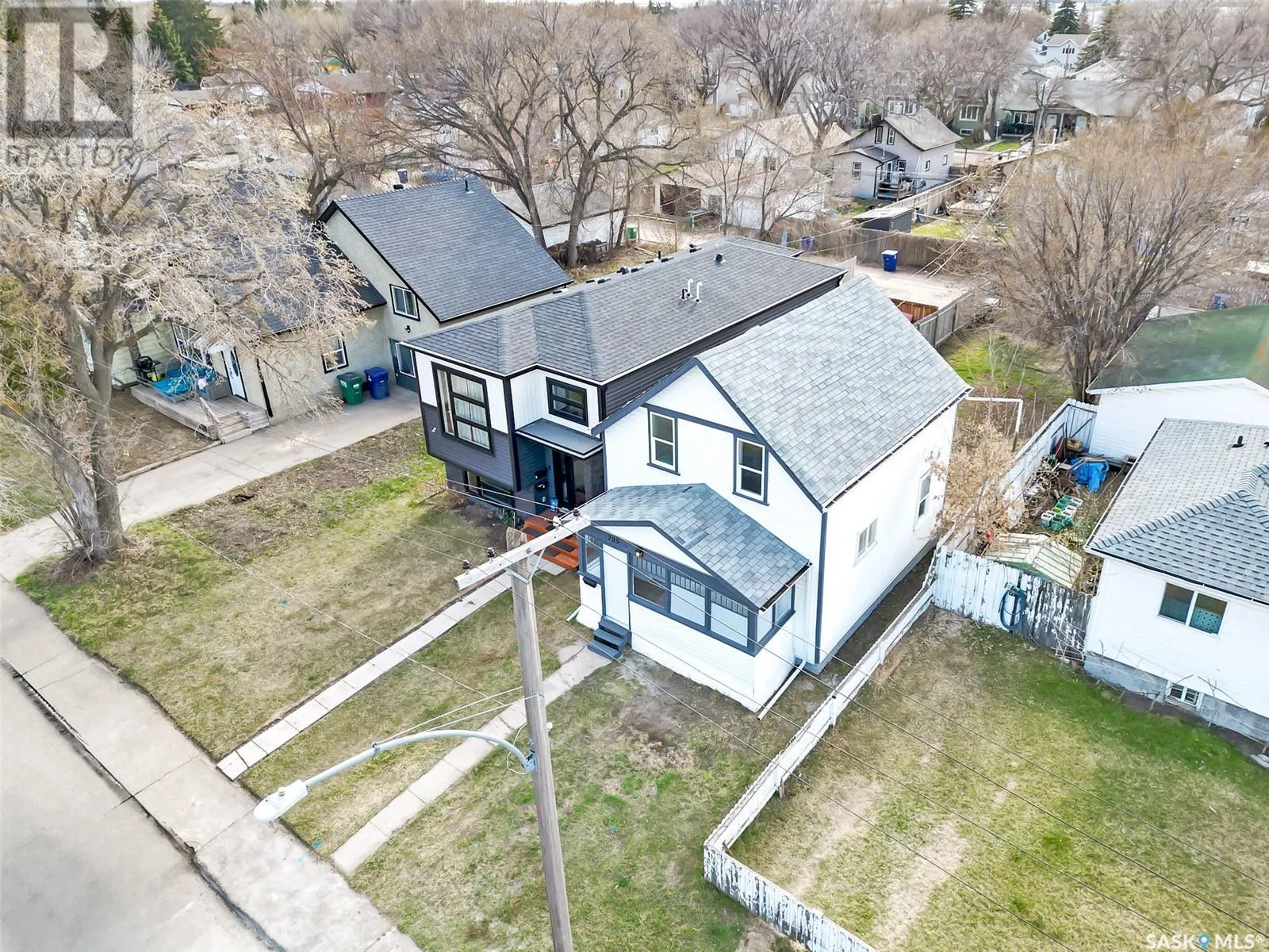 705 L AVENUE S
