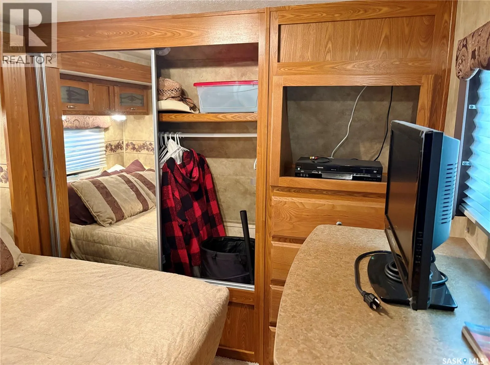 Lot 6 Poplar Beach RV Resort