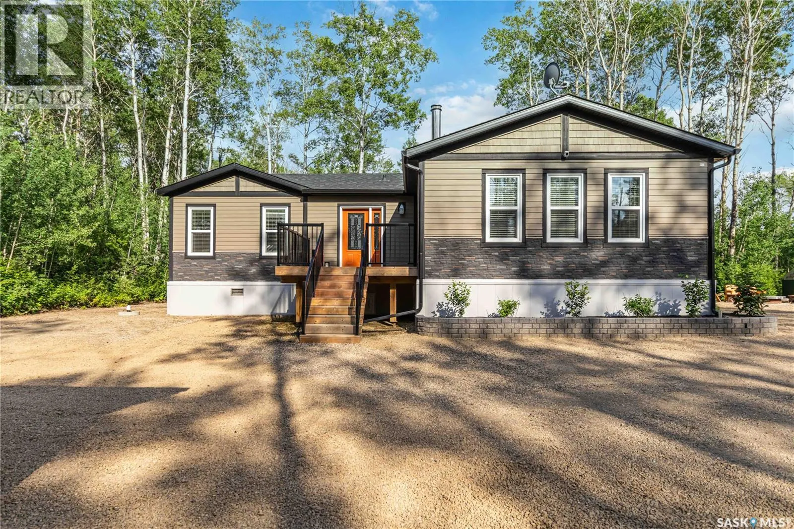 108 Sunrise CRESCENT