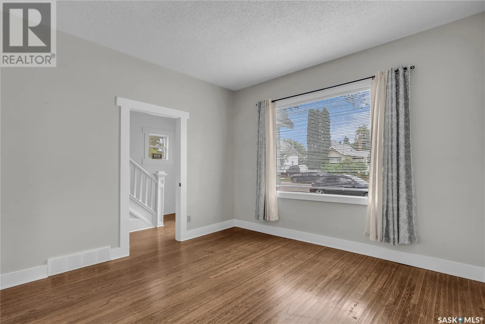 1128 12TH STREET E