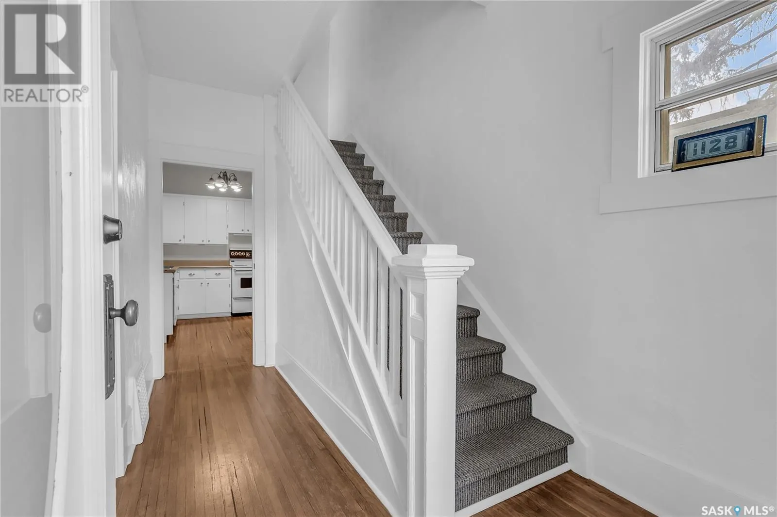 1128 12TH STREET E