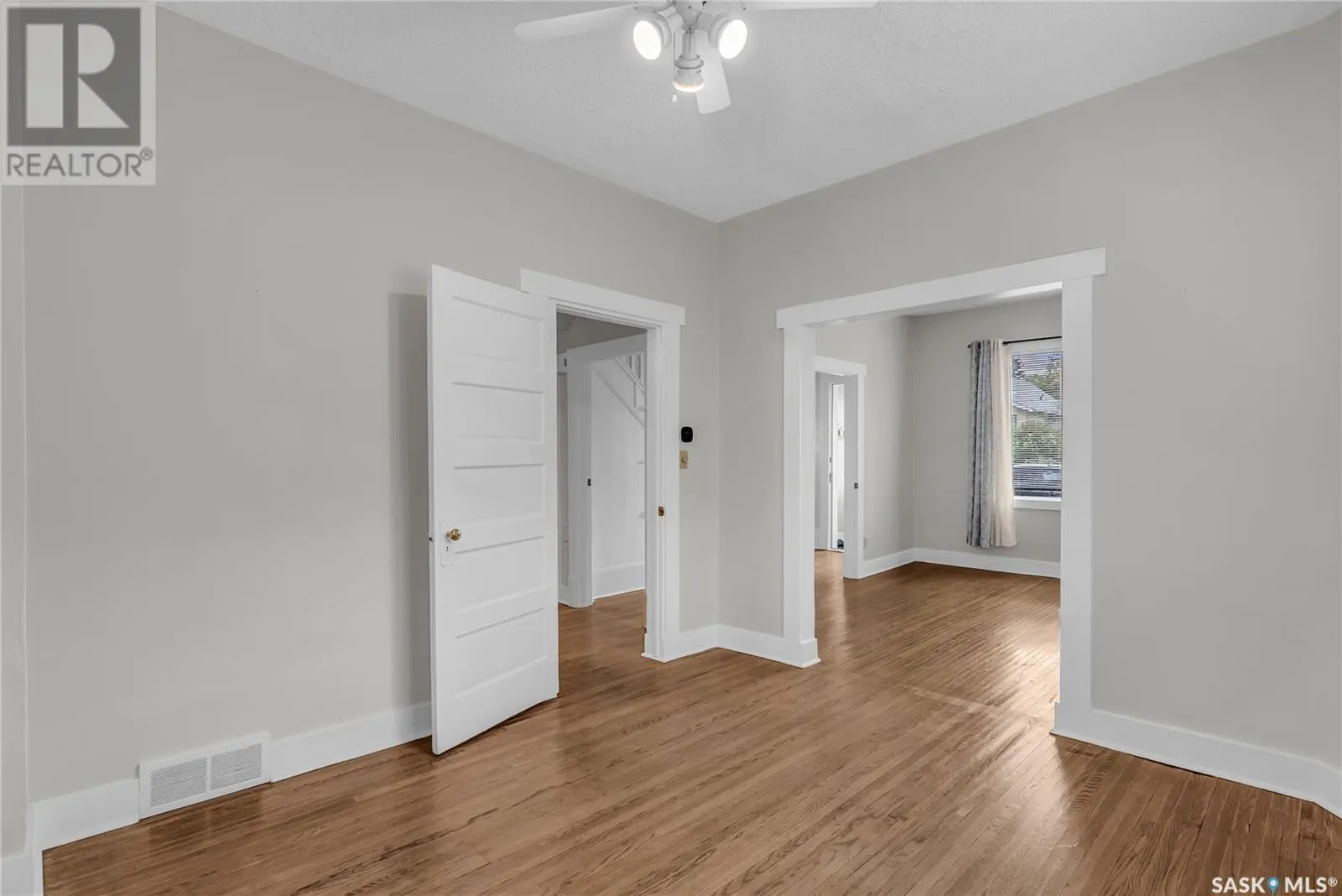 1128 12TH STREET E