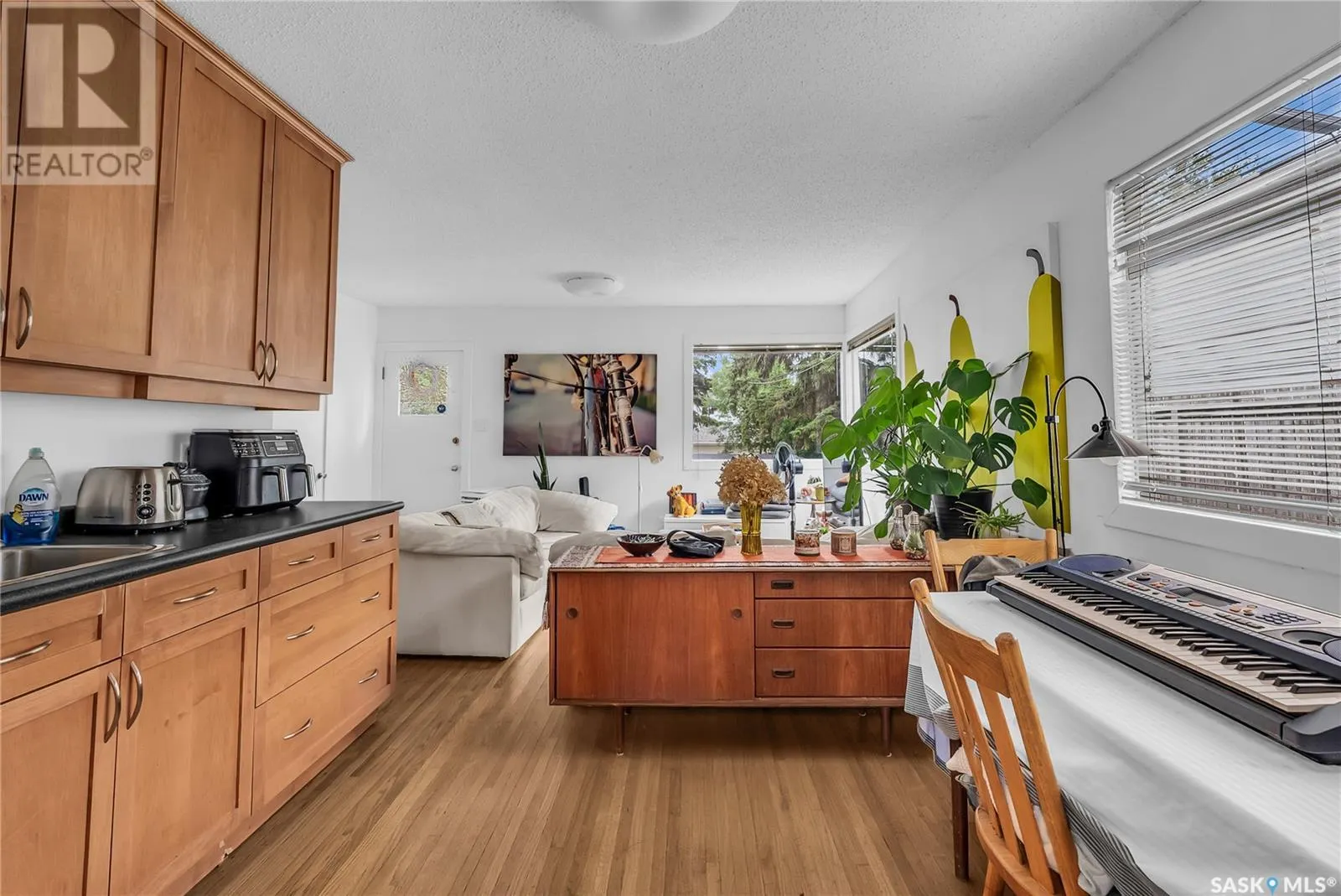 1128 12TH STREET E