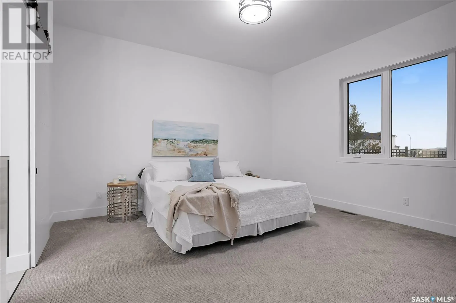 323 Woolf BAY