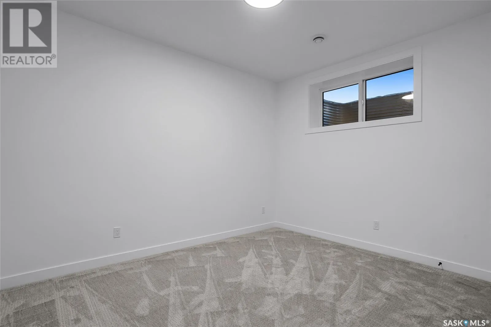 323 Woolf BAY