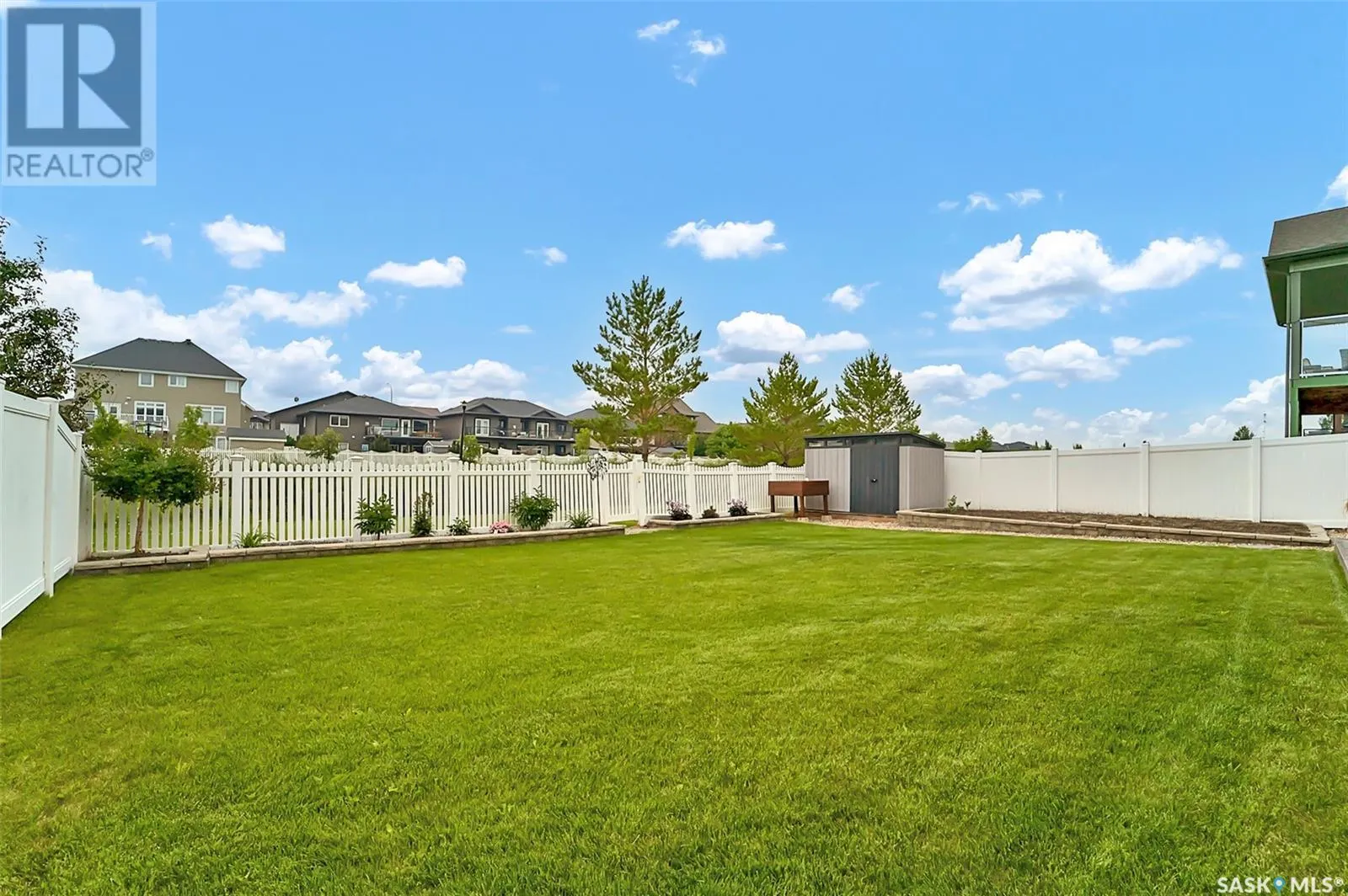737 Gowan ROAD