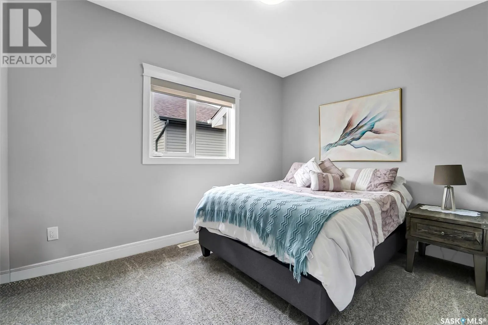 737 Gowan ROAD