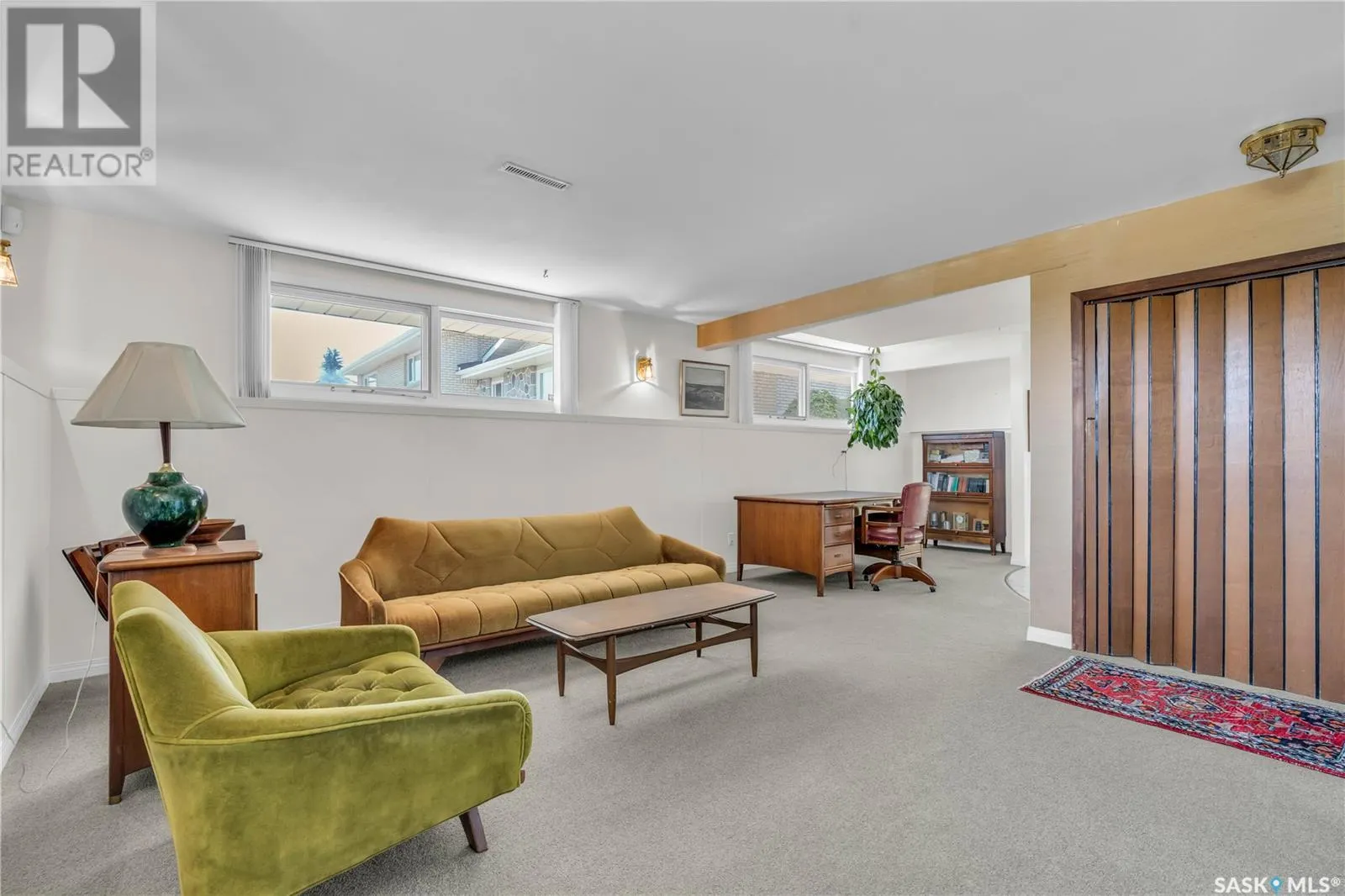 2121 Spadina CRESCENT E