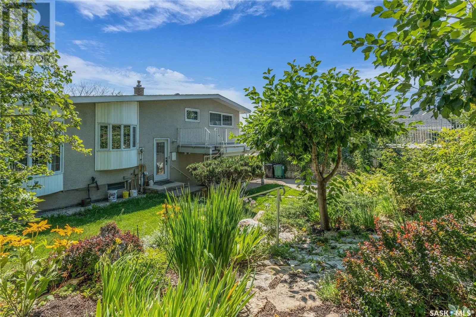 2121 Spadina CRESCENT E