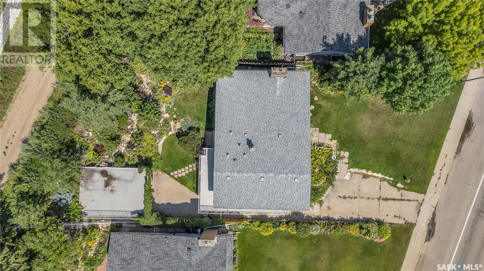 2121 Spadina CRESCENT E