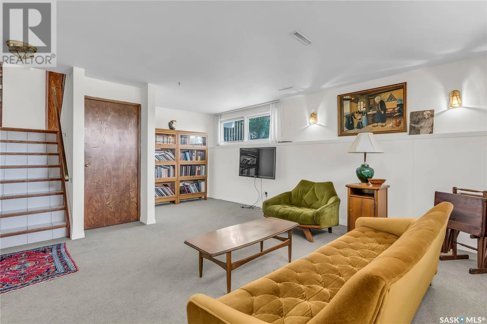 2121 Spadina CRESCENT E