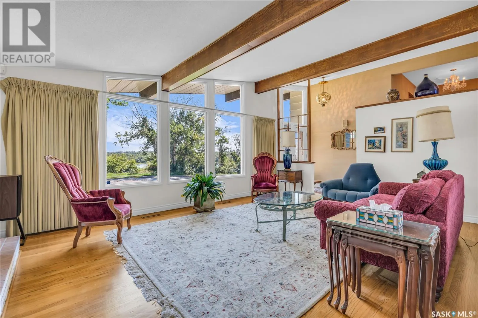 2121 Spadina CRESCENT E