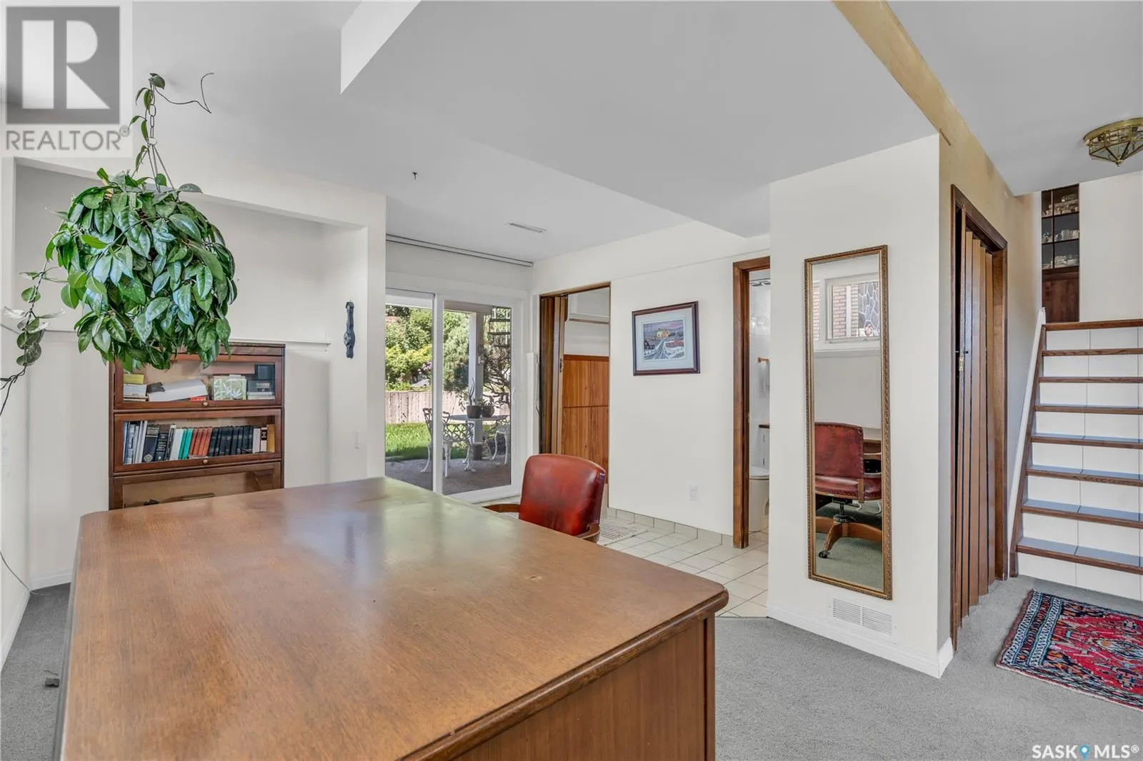 2121 Spadina CRESCENT E