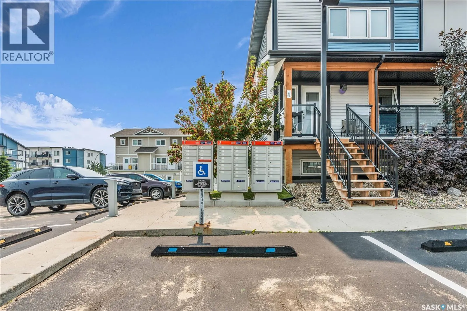 1215 130 Marlatte CRESCENT