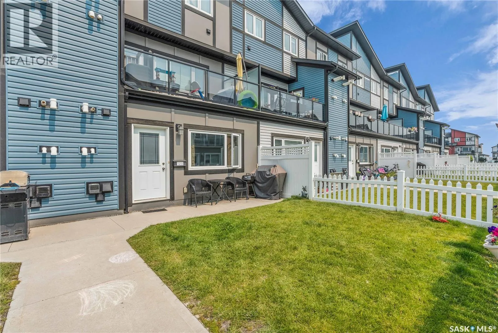 1215 130 Marlatte CRESCENT