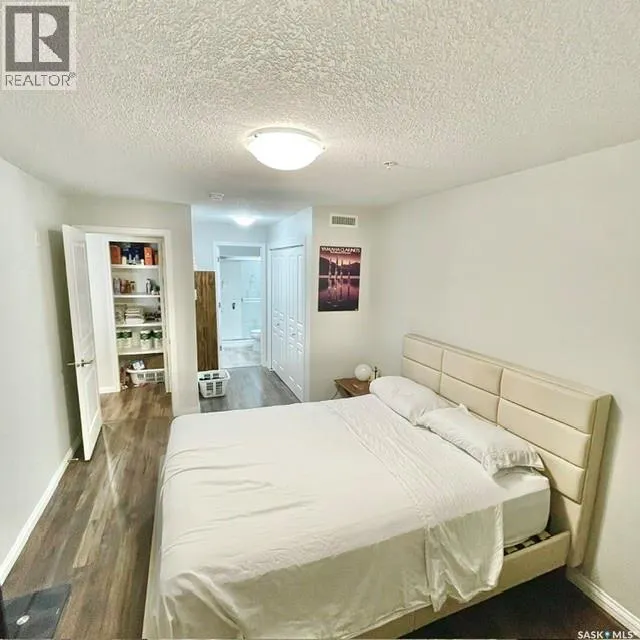 3202 106 Willis CRESCENT