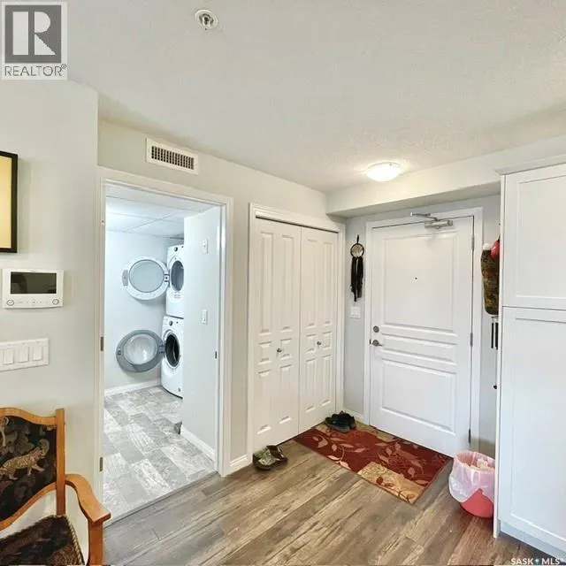 3202 106 Willis CRESCENT