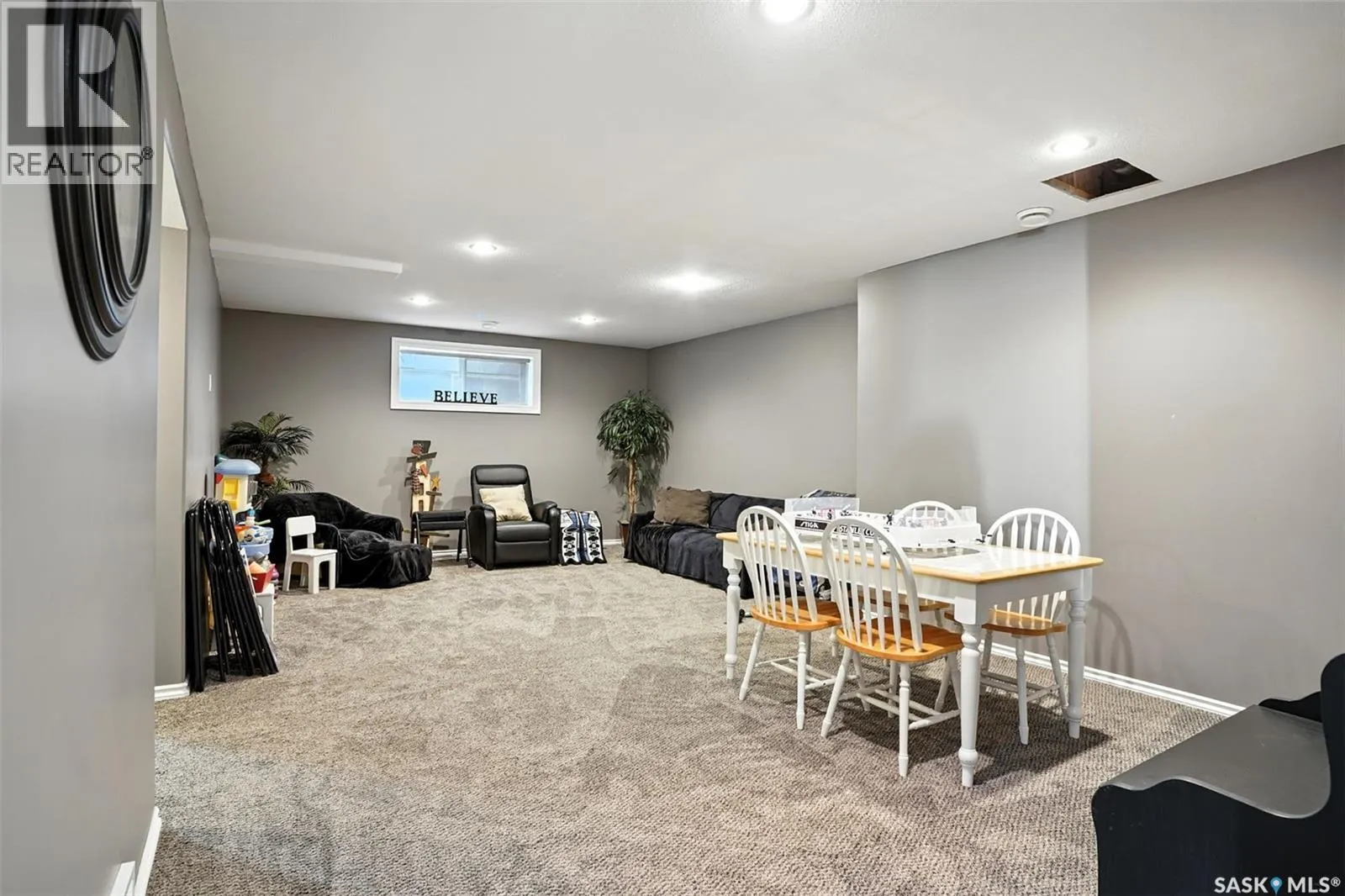 130 Roy CRESCENT