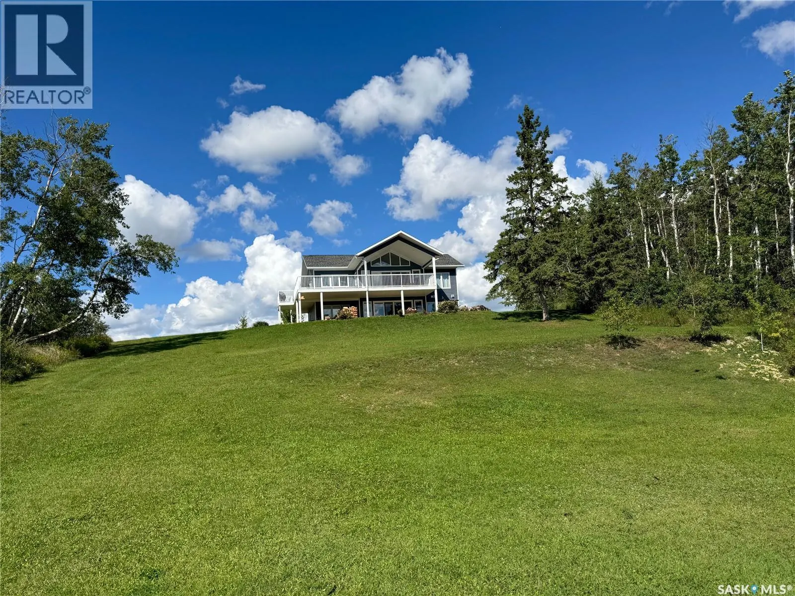 14 Crescent Bay ROAD