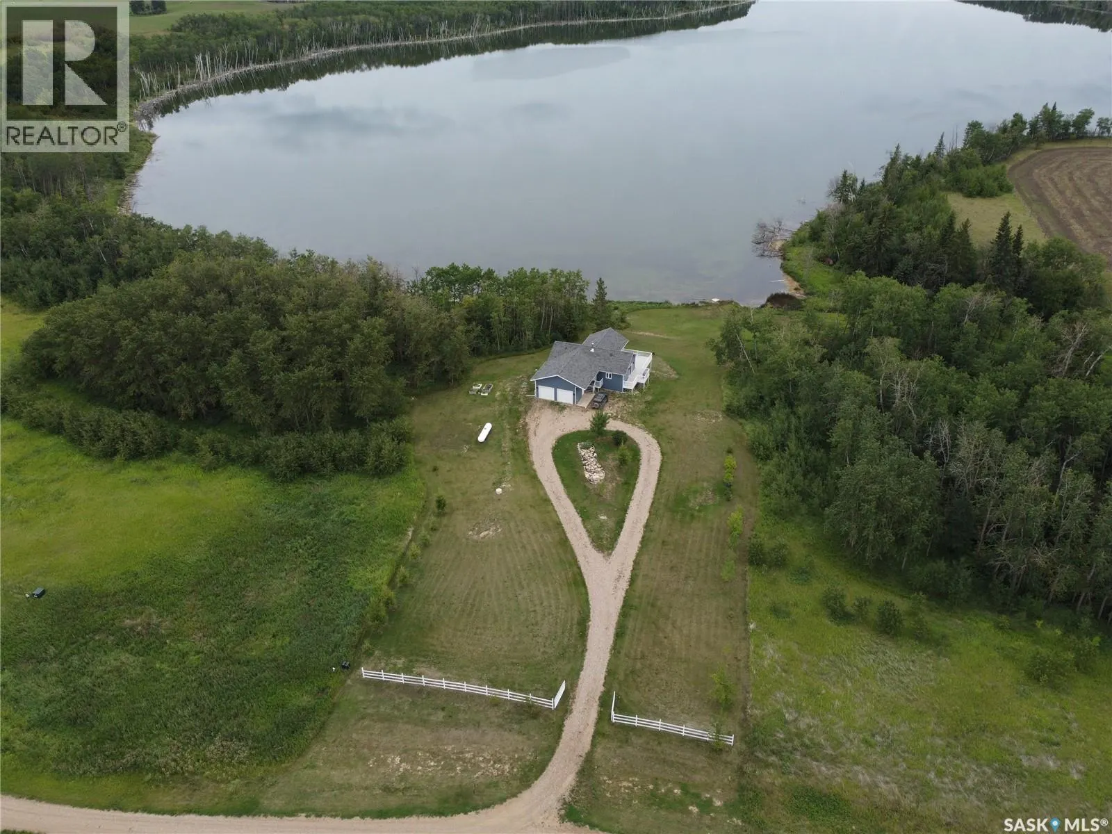 14 Crescent Bay ROAD