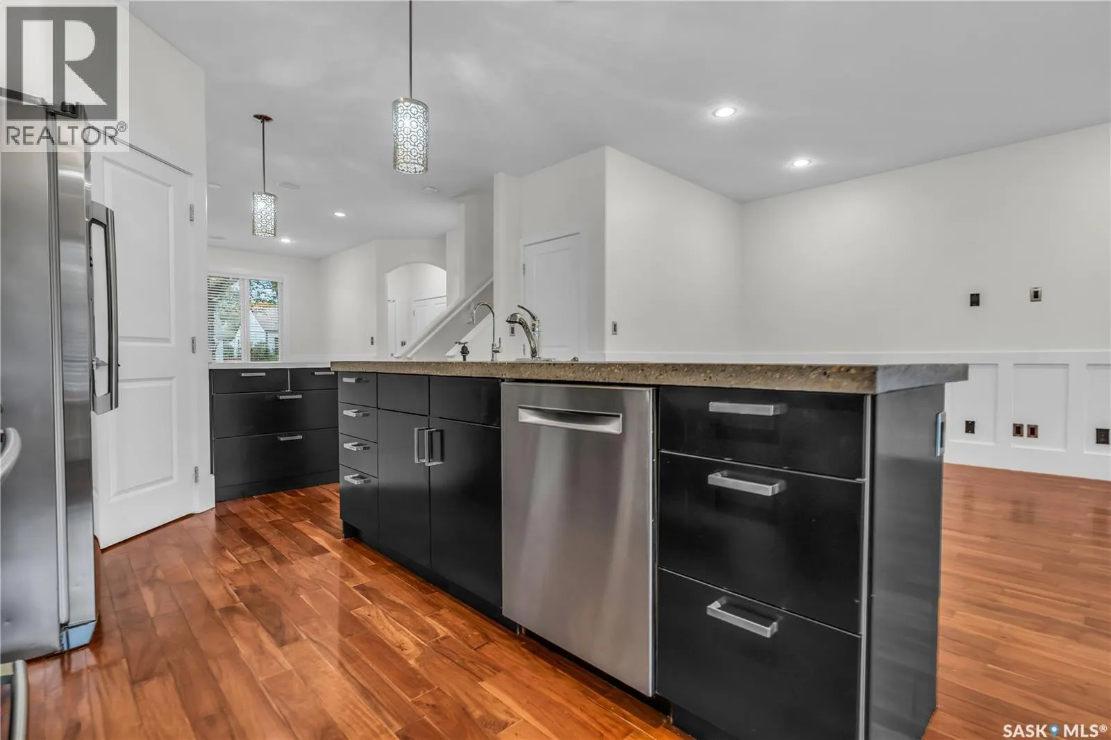 636 7th STREET E